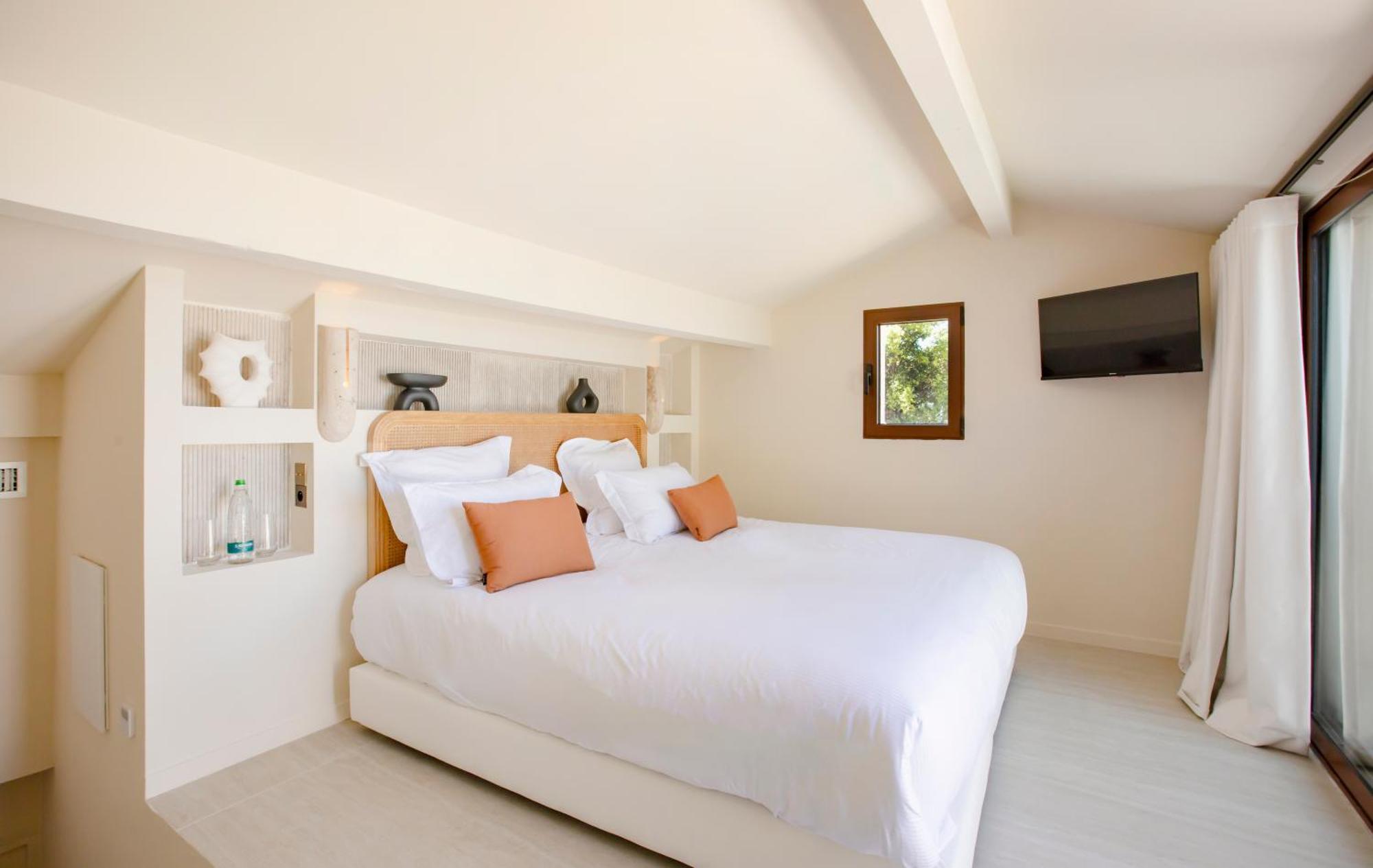Tinah Saint-Tropez Hotel Exterior photo